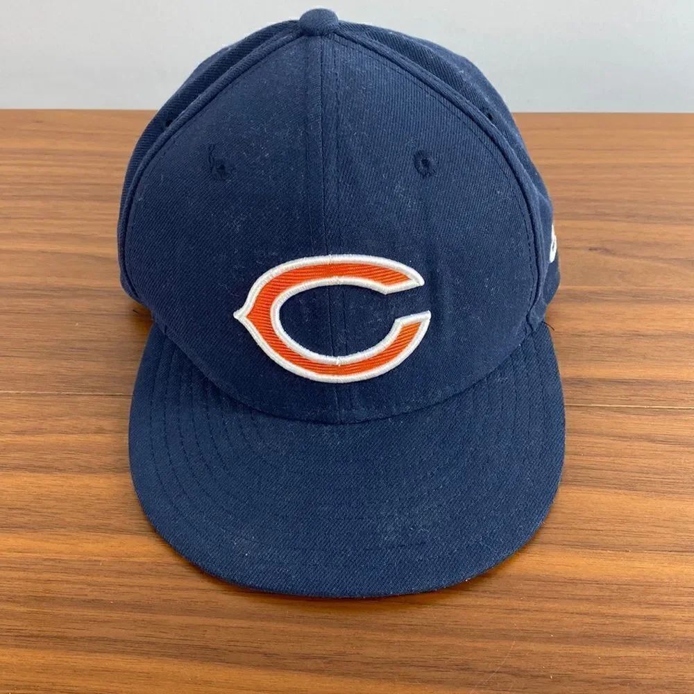 Chicago Bears Navy Blue Hat NFL New Era, size 6 3/4 Fitted Cap Hat